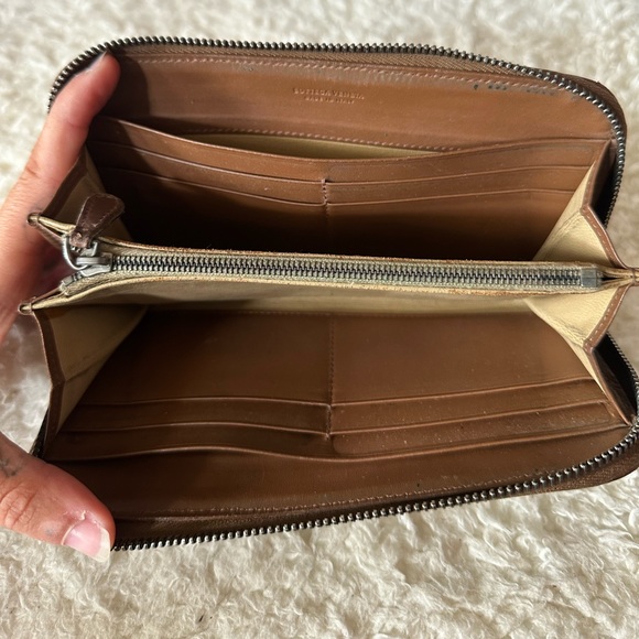 Bottega Veneta Intrecciato Long Zip Around Wallet Tan - Picture 7 of 10